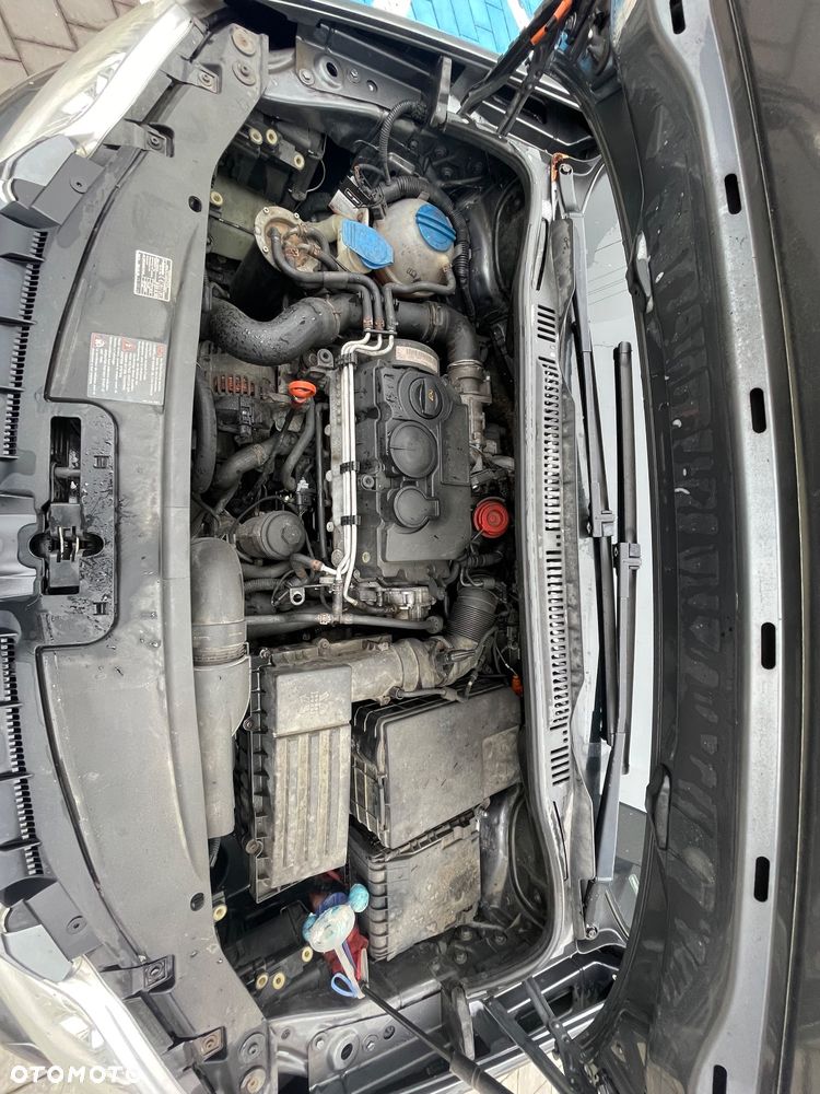 Volkswagen Touran 2.0 TDI Trendline - 13