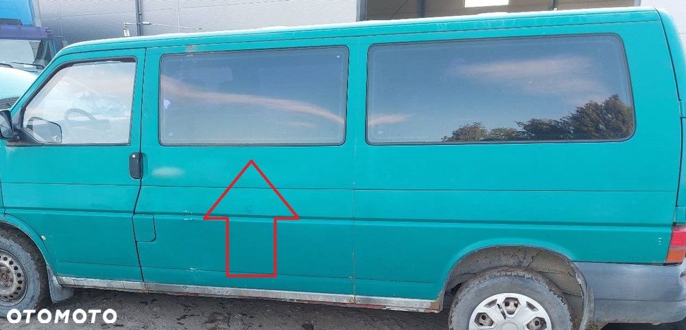 SZYBA KAROSERYJNA LEWY TYŁ VOLKSWAGEN TRANSPORTER T4 VW T4 - 4