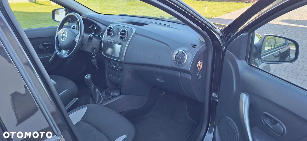 Dacia Sandero TCe 90 Laureate - 28
