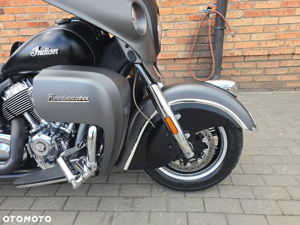 Indian Roadmaster - 11