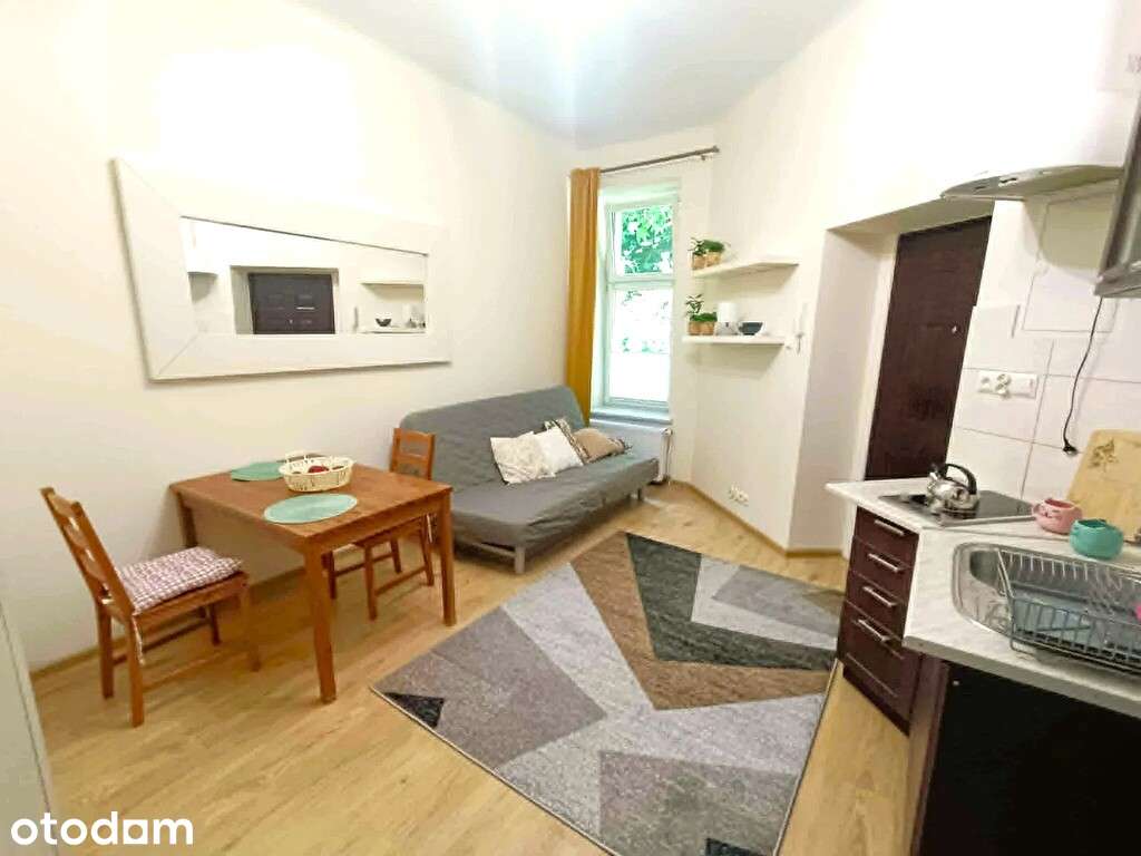 1 POKÓJ | KLEPARZ | STARE MIASTO | 18 M²