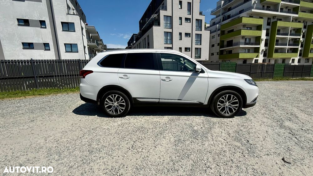 Mitsubishi Outlander - 6