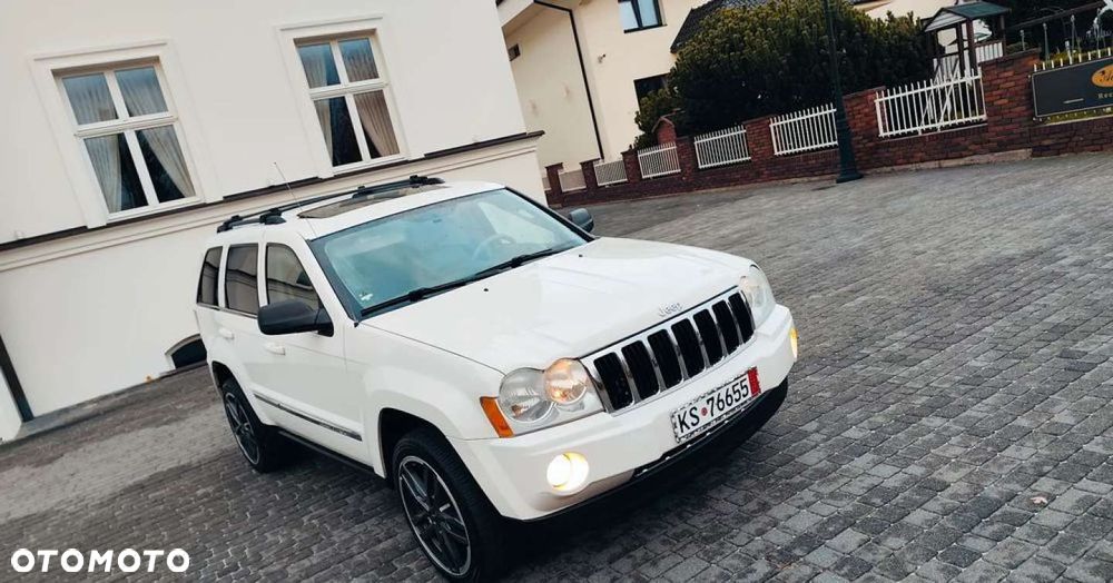 Jeep Grand Cherokee - 26