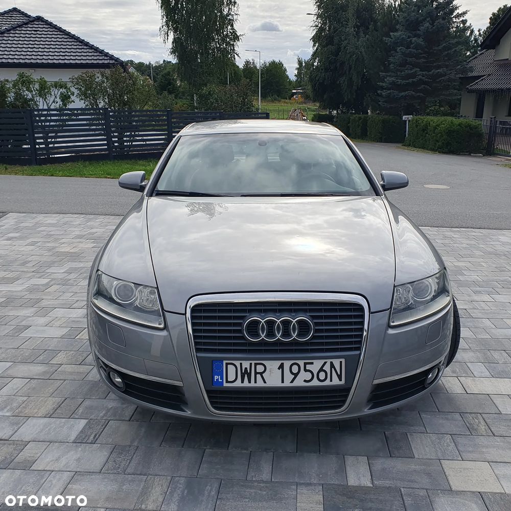 Audi A6 Limousine 2.4 - 8