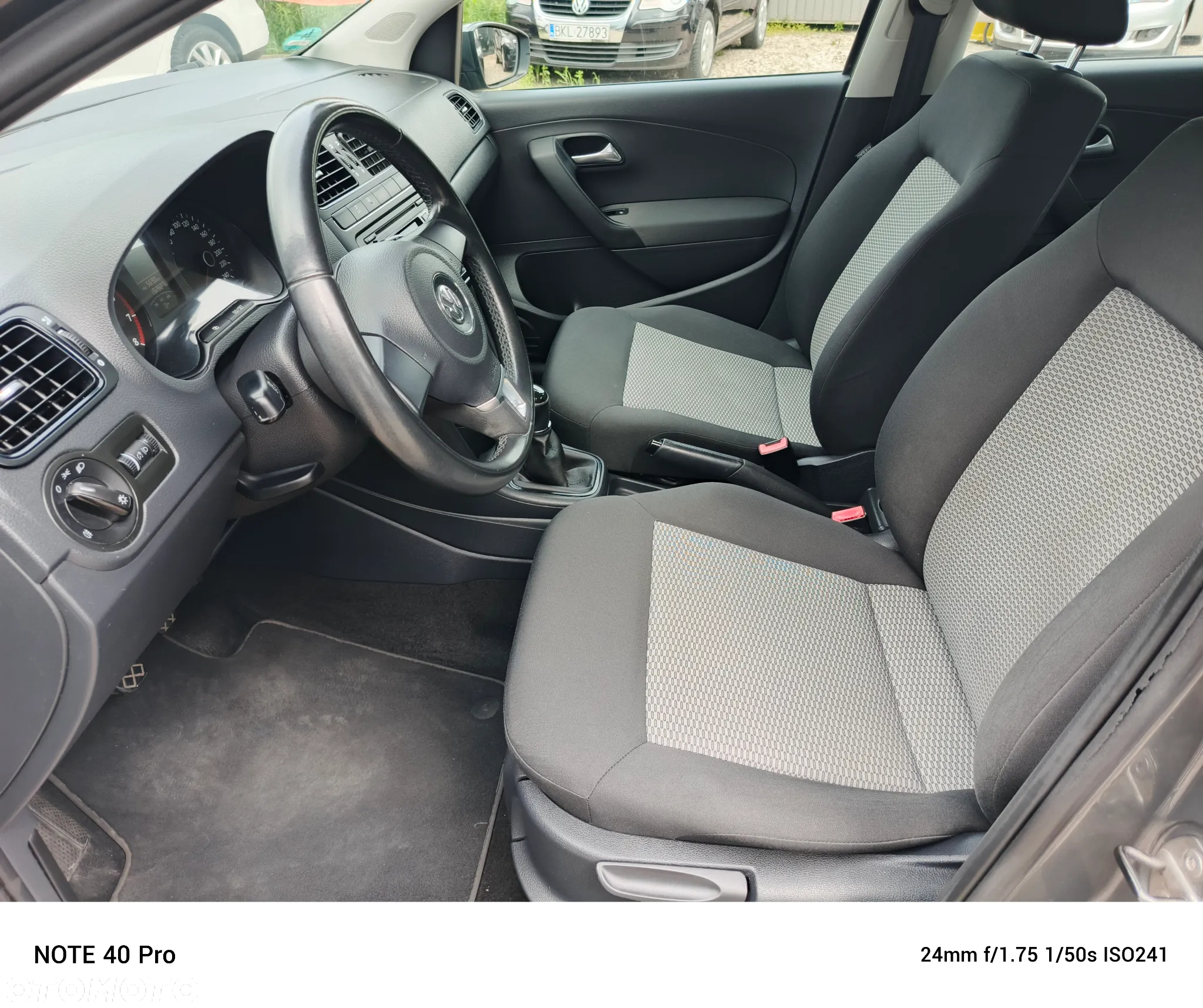 Volkswagen Polo 1.2 TSI Blue Motion Technology Black/Silver Edition - 10