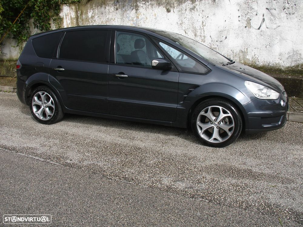 Ford S-Max 2.0 TDCi Titanium 7L - 26