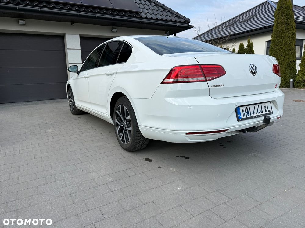 Volkswagen Passat - 7