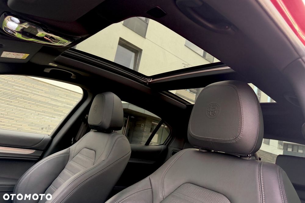 Alfa Romeo Stelvio 2.0 Turbo Veloce Q4 - 11