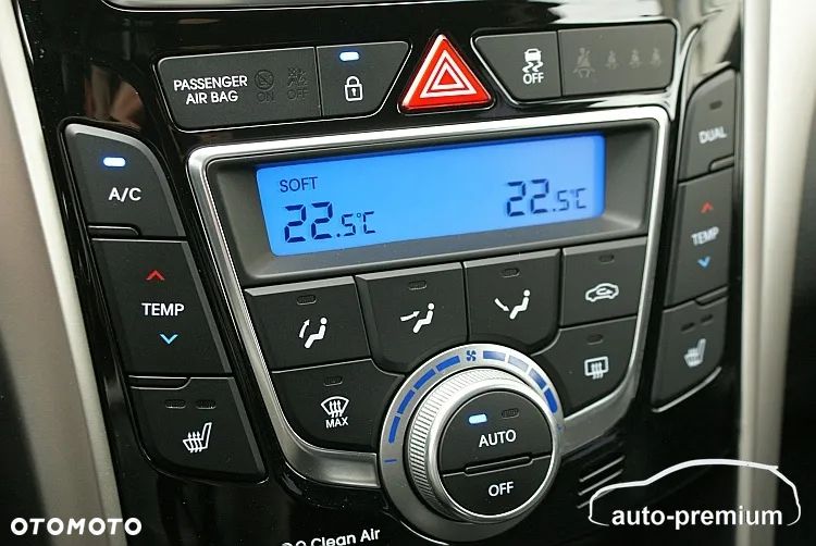 Hyundai i30 1.6 CRDI Fifa World Cup Edition - 19