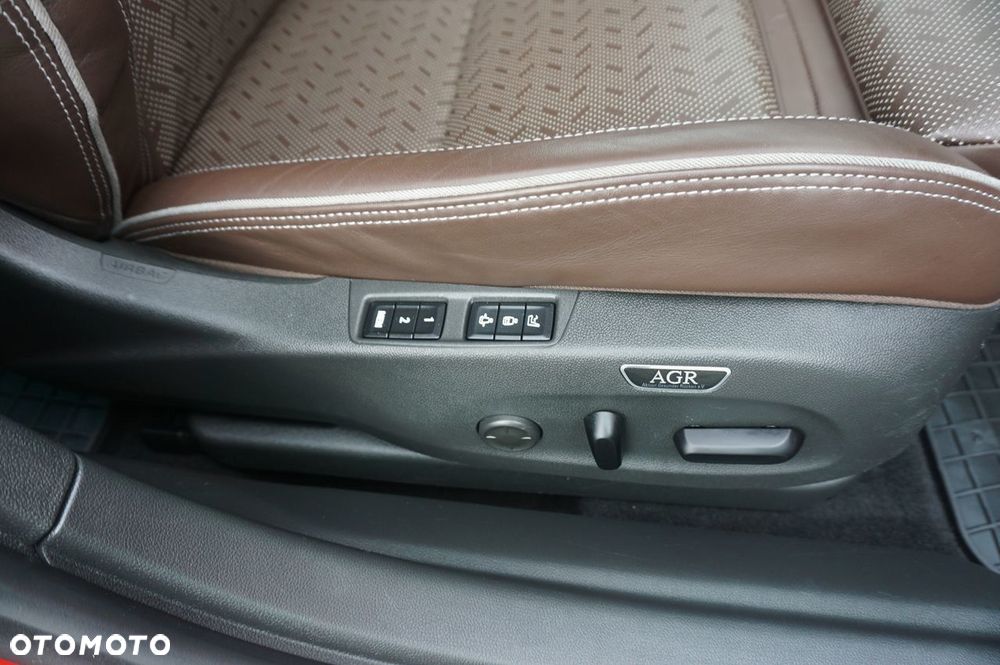 Opel Insignia 2.0 T 4x4 GSi + S&S - 16