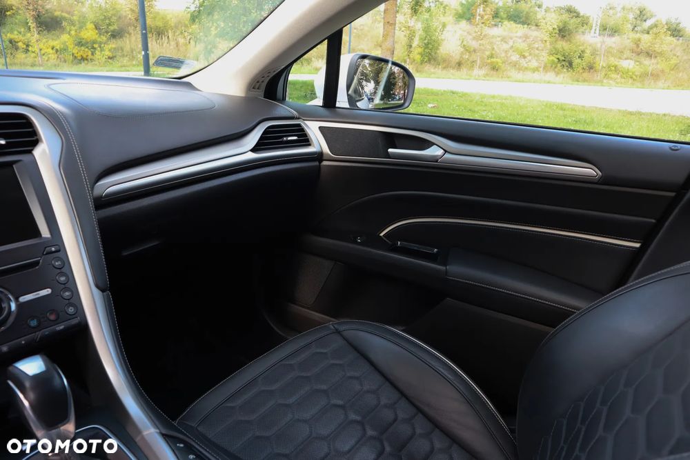 Ford Mondeo Vignale 2.0 TDCi PowerShift - 25