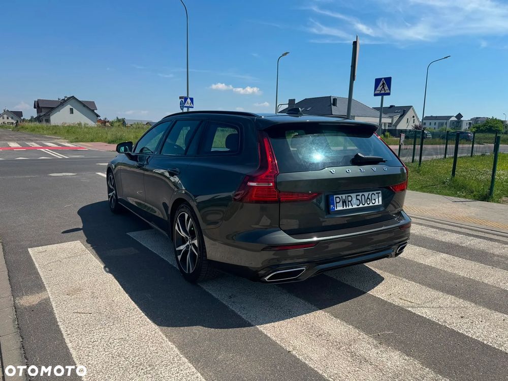 Volvo V60 D4 Geartronic R-Design - 3