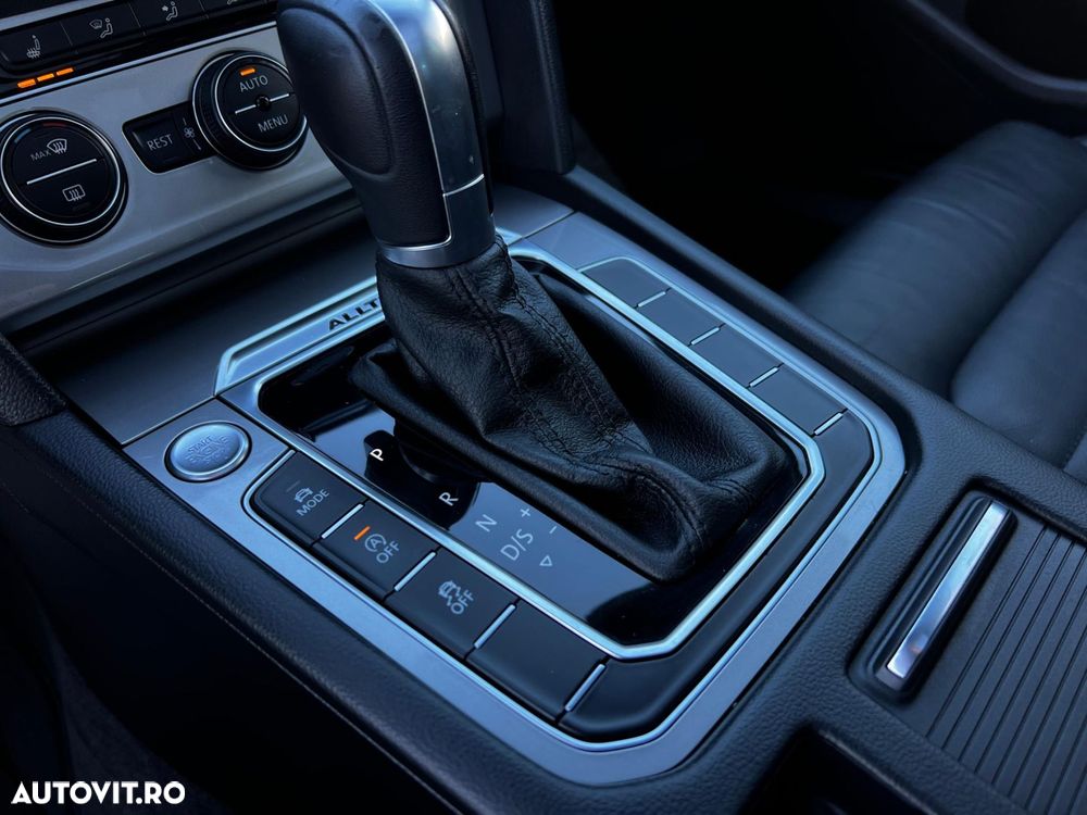Volkswagen Passat Alltrack - 14