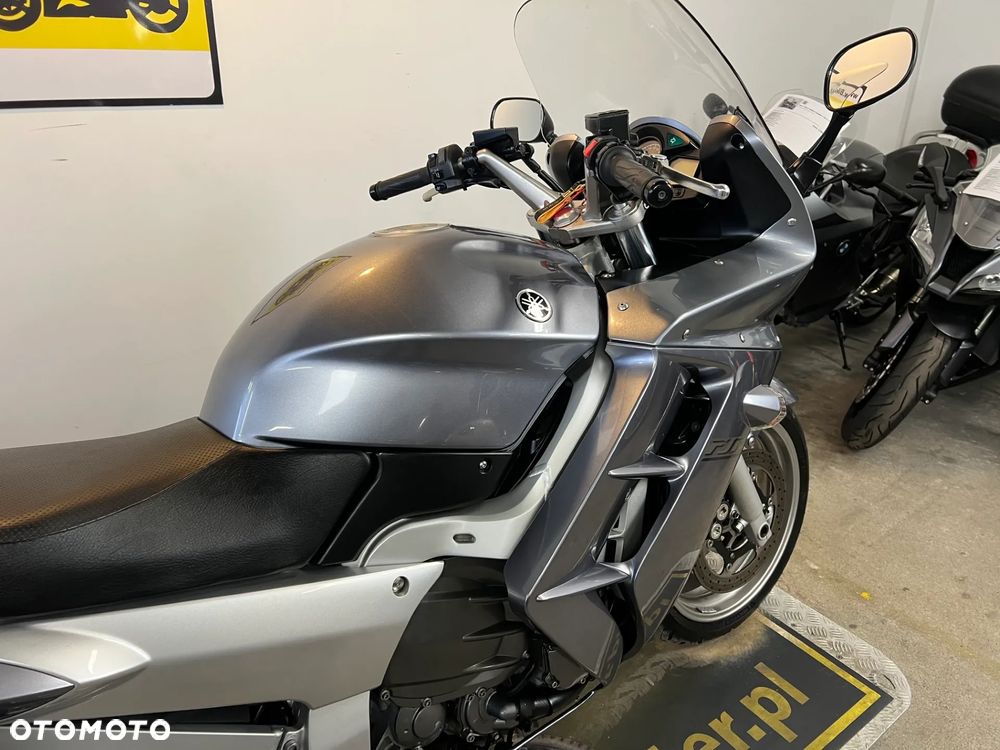 Yamaha FJR - 12