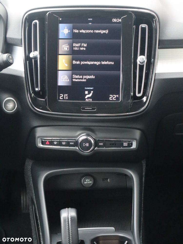 Volvo XC 40 T3 Momentum - 12