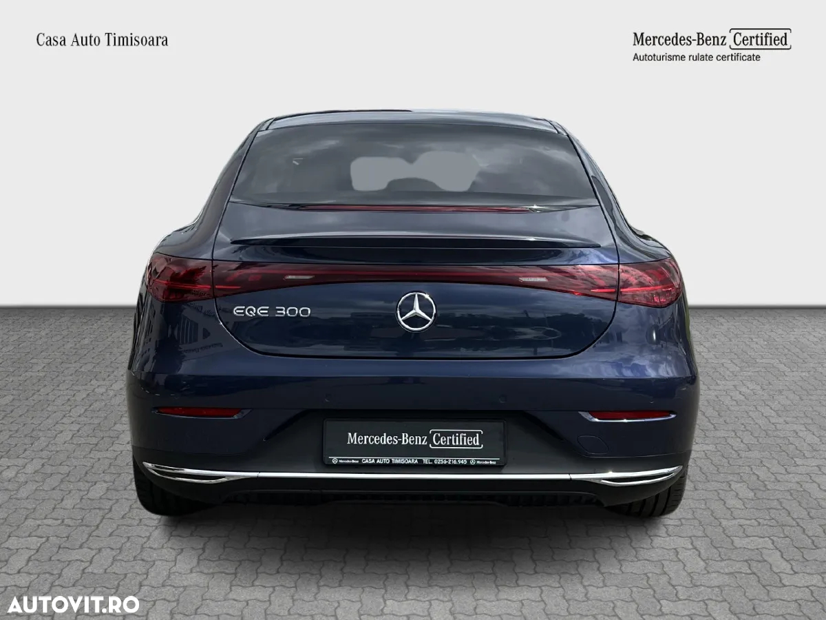 Mercedes-Benz EQE 300 - 5