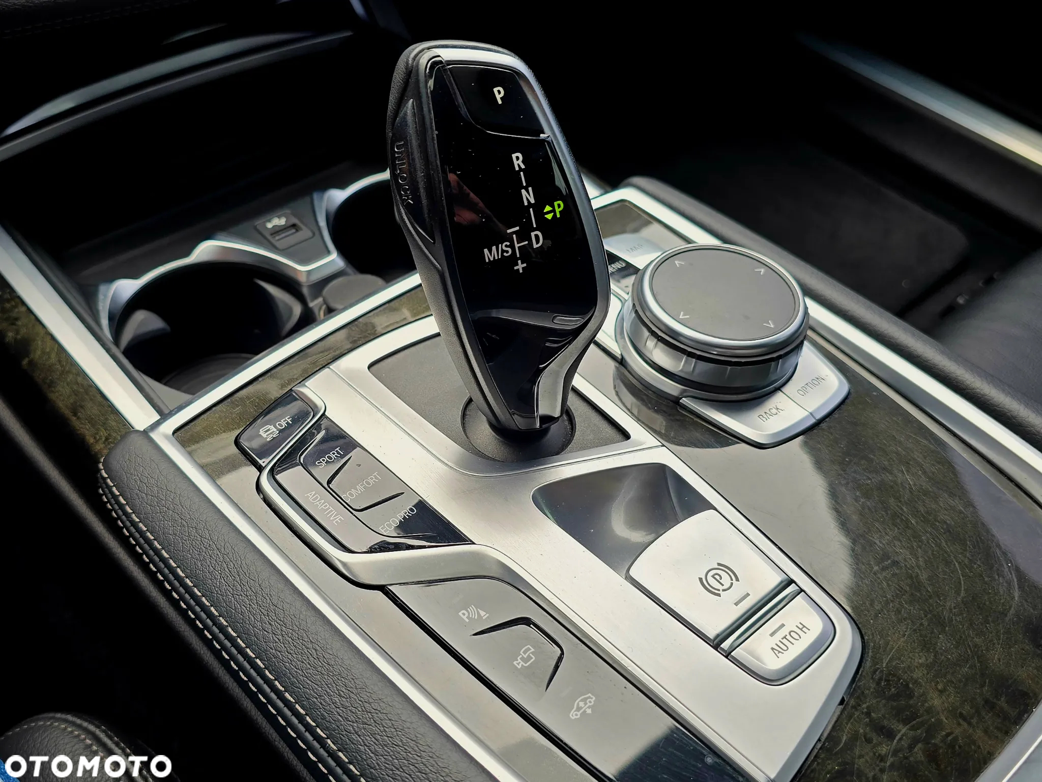 BMW Seria 7 740i - 18