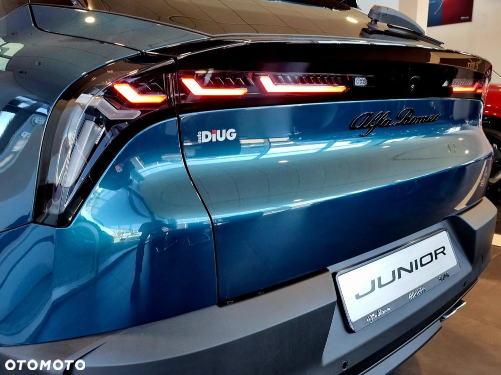 Alfa Romeo Junior 1.2 mHEV Ibrida eDCT - 5