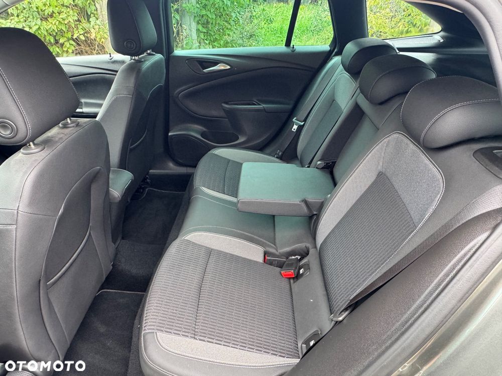 Opel Astra 1.5 D Start/Stop Business Edition - 16