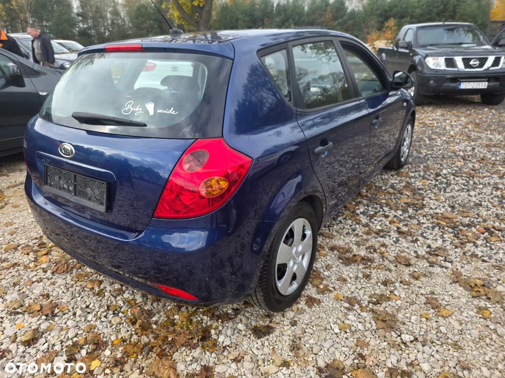 Kia Ceed 1.4 CVVT Attract - 16