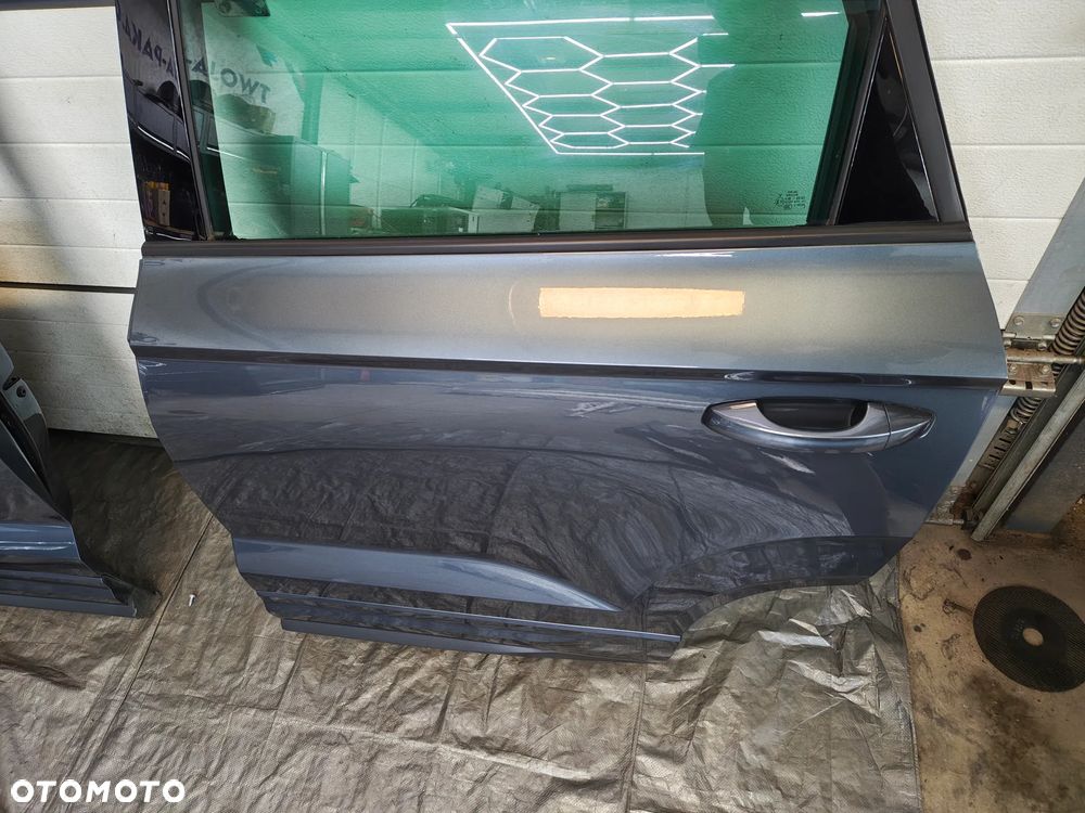 SKODA KAROQ Drzwi Lewy Tył LF7Y Pod miernik - 4