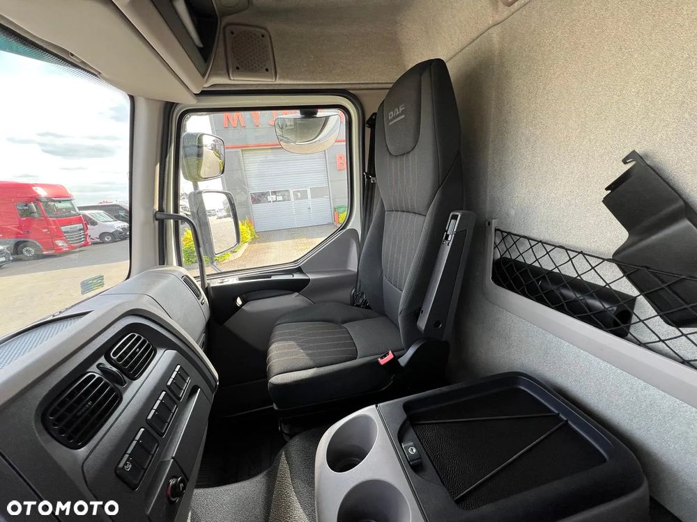 DAF LF 210 12.210 KONTENER+WINDA - 24