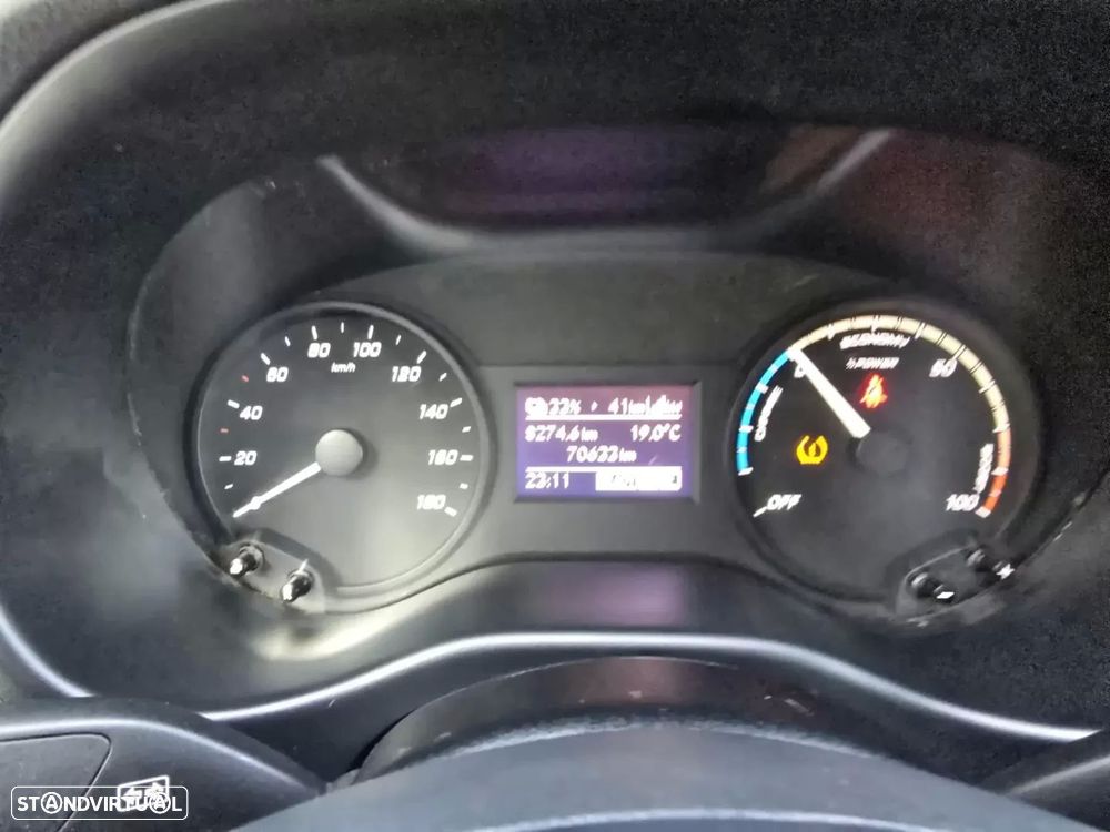 Mercedes-Benz eVito Tourer Longa PRO - 14