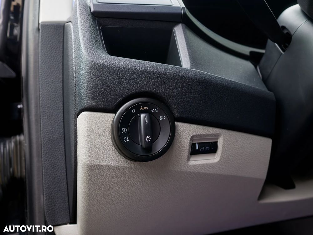 Volkswagen Caravelle KR Comfortline DSG 4M - 18