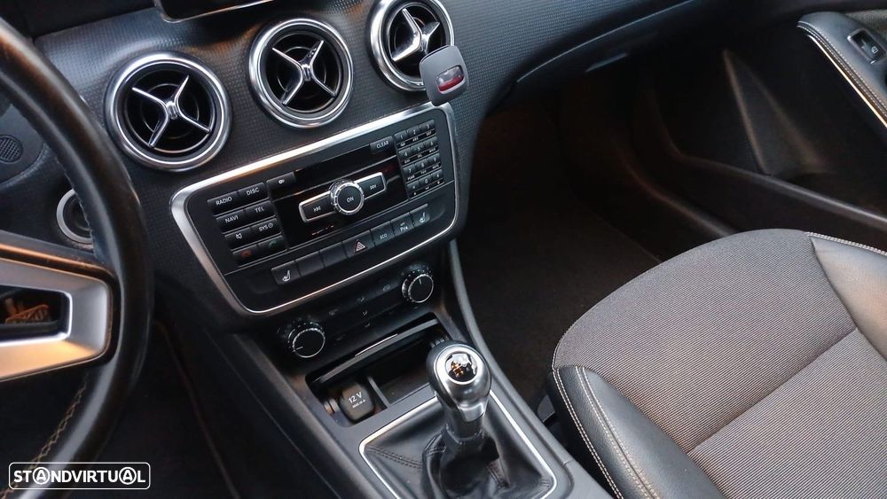 Mercedes-Benz A 200 CDI (BlueEFFICIENCY) Urban - 12
