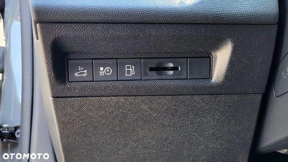 Peugeot 408 1.2 PureTech mHEV GT S&S e-DSC6 - 26