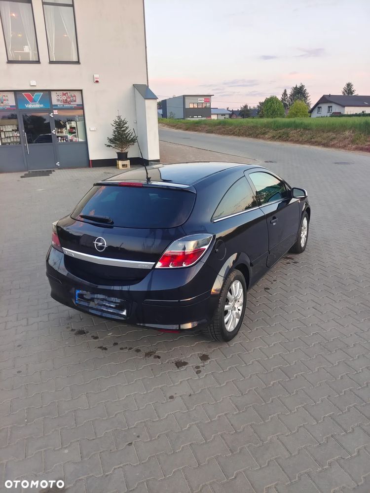 Opel Astra GTC 1.6 Edition - 4