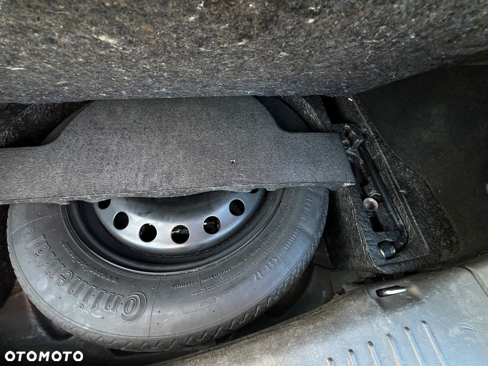 Ford Kuga 2.0 TDCi 4x4 Titanium - 27