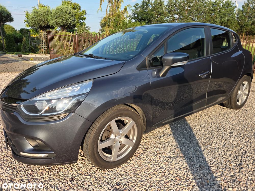 Renault Clio - 9
