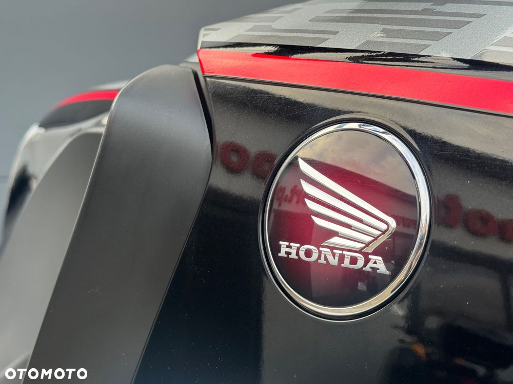 Honda VFR - 29