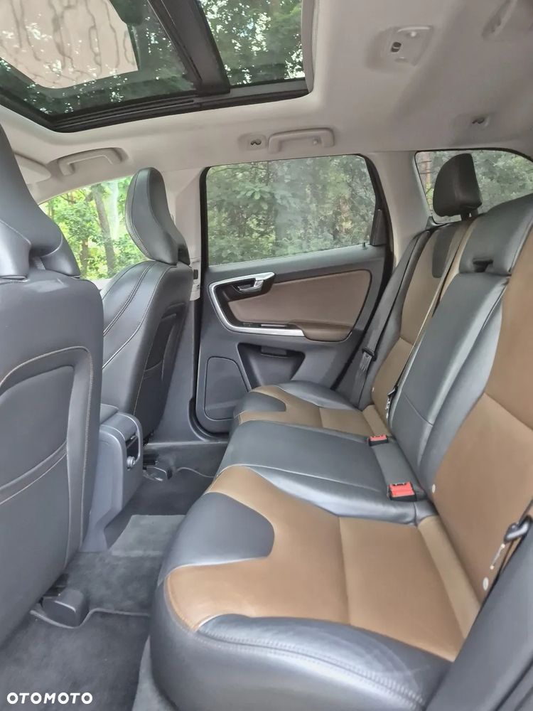 Volvo XC 60 D4 Geartronic Momentum - 16