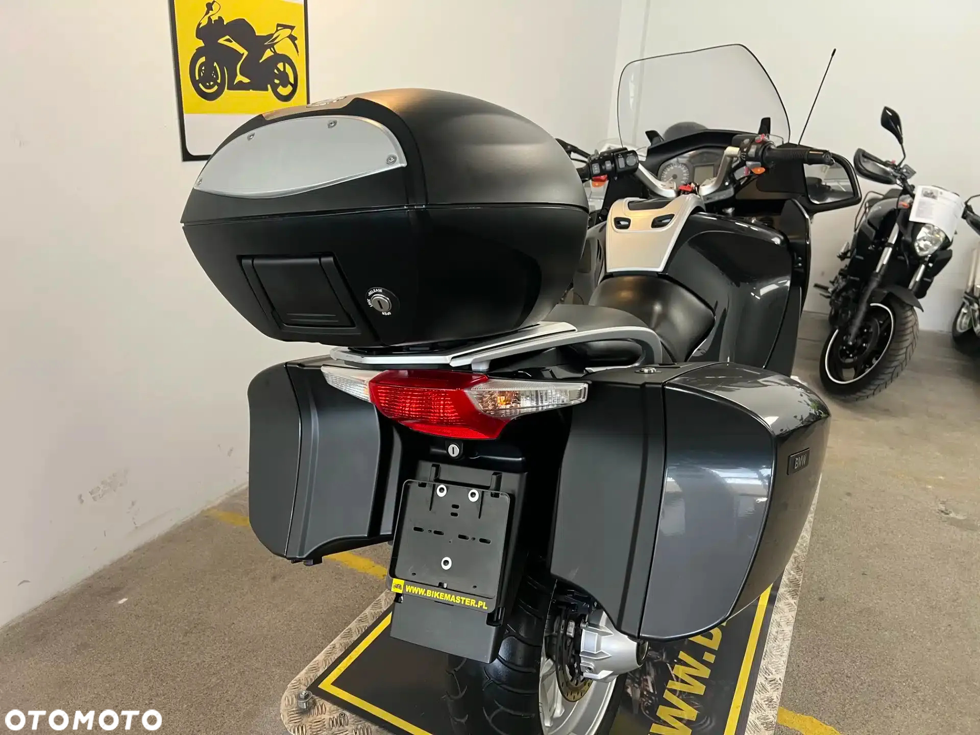 BMW R - 16