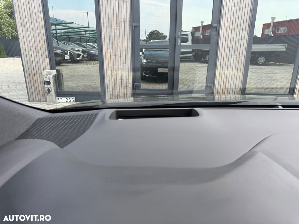 Toyota Corolla 2.0 HSD Exclusive Plus - 28