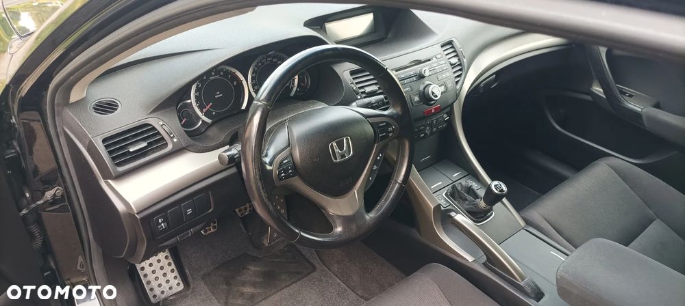 Honda Accord 2.0 Comfort - 23