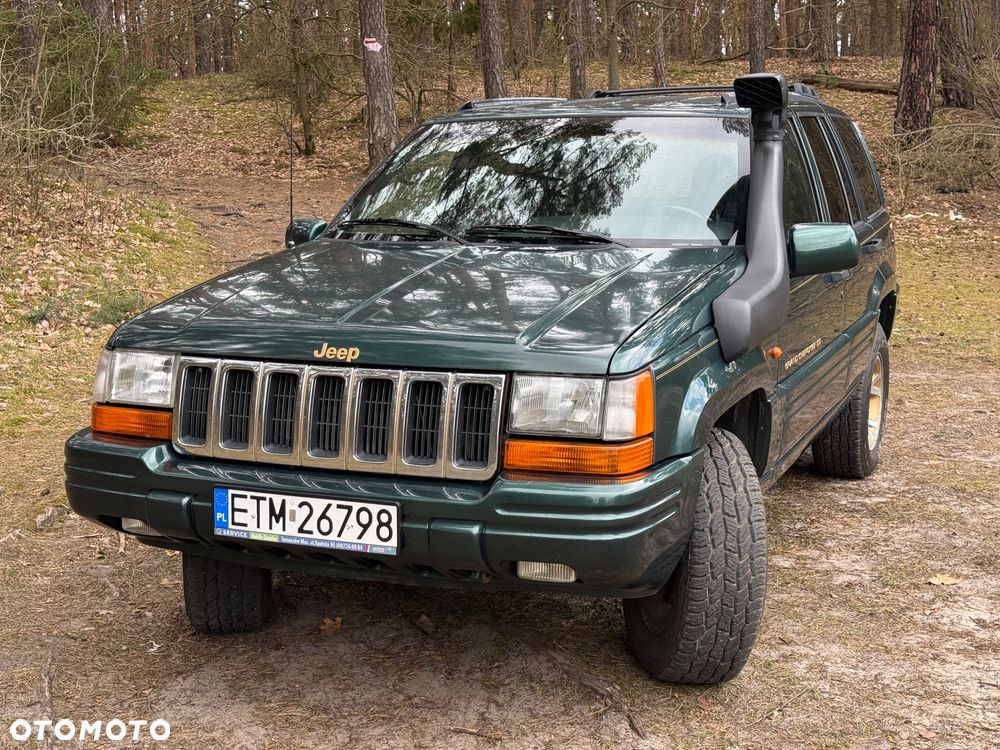 Jeep Grand Cherokee - 12