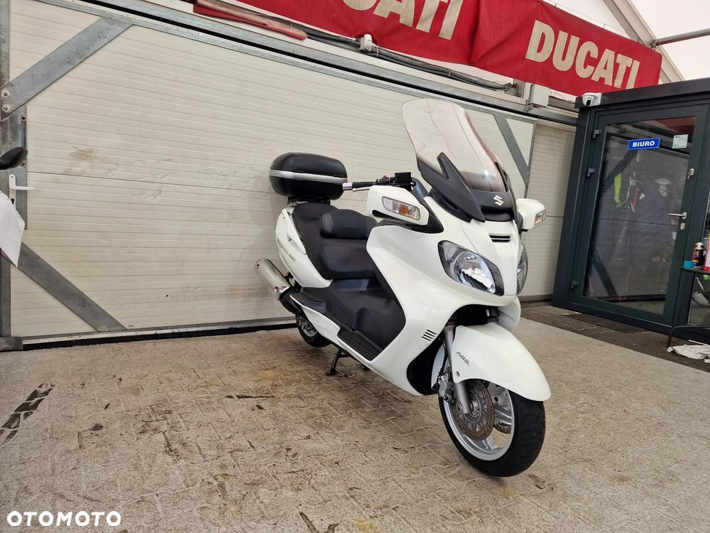 Suzuki Burgman - 4