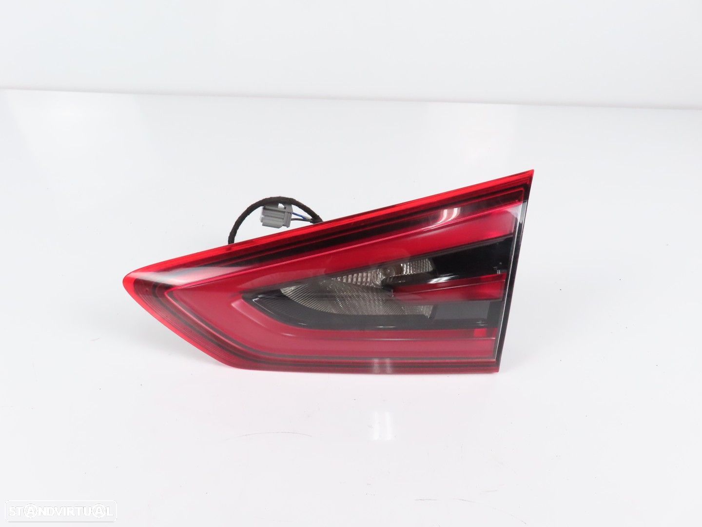 Farolim da mala Direito Usado / Original FORD S-MAX EM2B-13A602-BH - 1