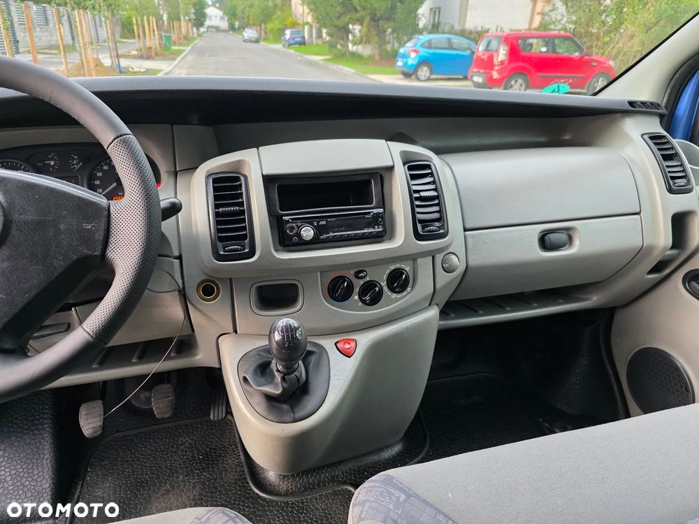 Opel Vivaro - 12