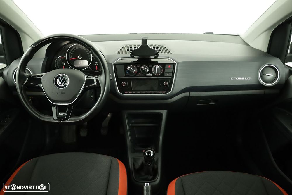 VW Cross Up! 1.0 - 8