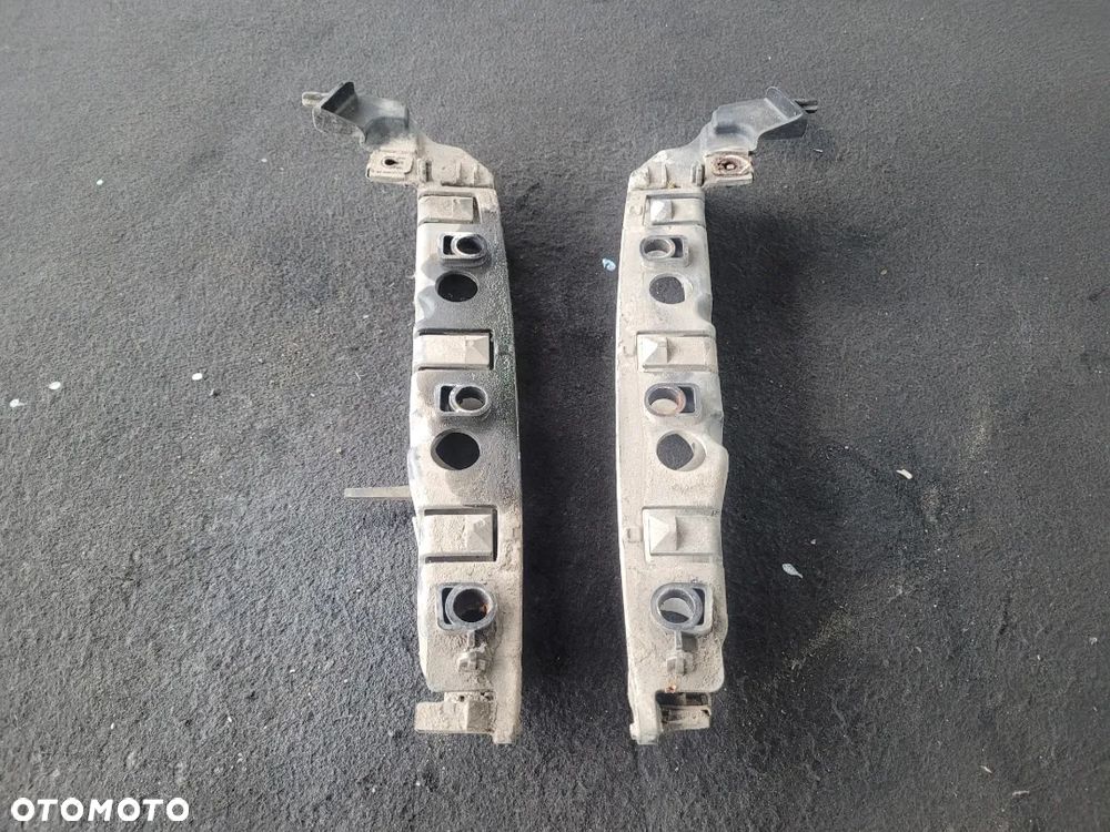 Ślizg przedni lewy prawy Peugeot 407