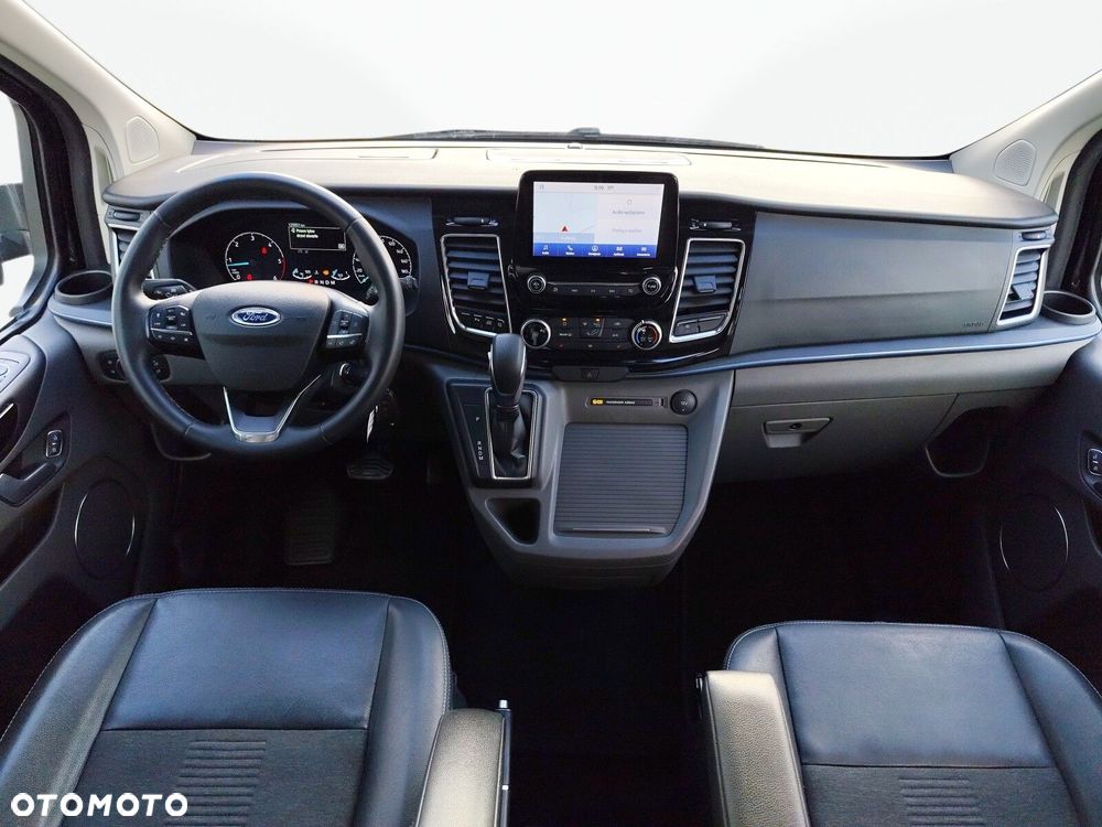 Ford Tourneo Custom - 21