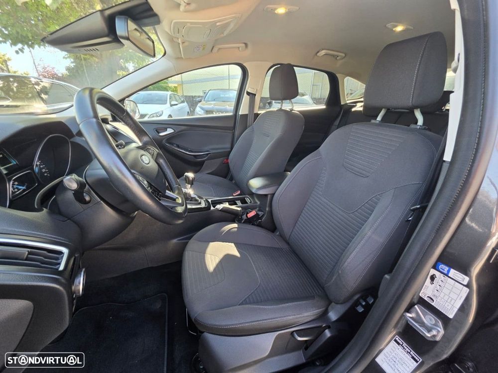 Ford Focus 1.5 TDCi ECOBlue Active - 11