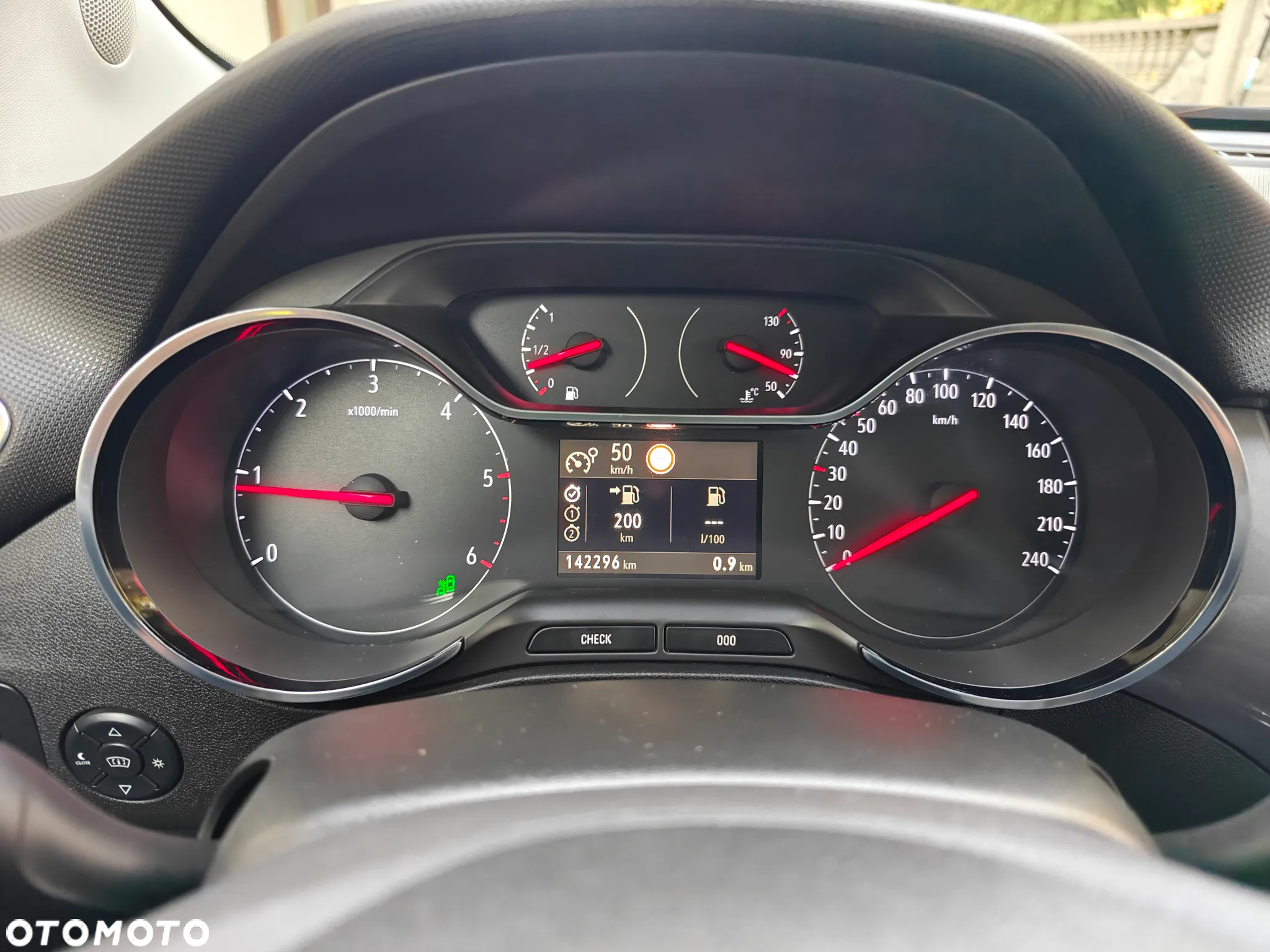 Opel Crossland X - 24