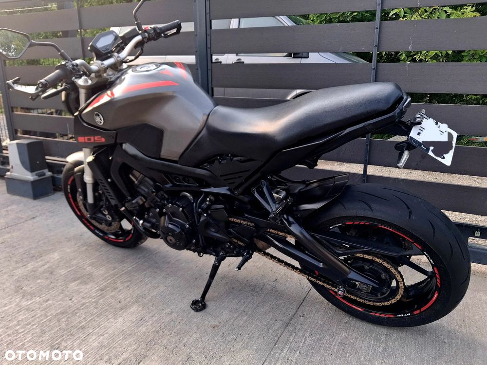 Yamaha MT - 4