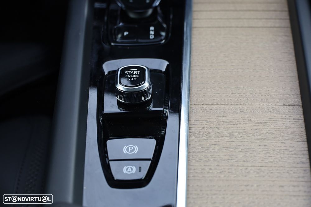 Volvo XC 60 2.0 T6 PHEV Plus Dark AWD - 15