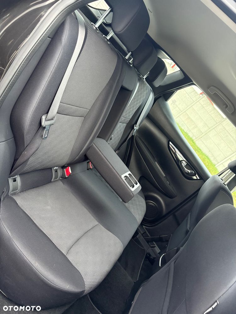 Nissan Qashqai 1.6 DCi N-Connecta Xtronic EU6 - 23